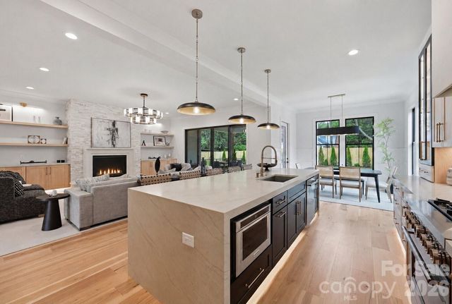 1412 Lyon Court, Charlotte, NC 28205