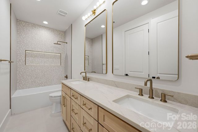 1412 Lyon Court, Charlotte, NC 28205