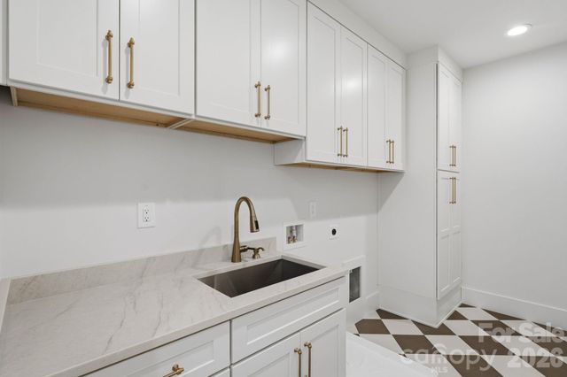1412 Lyon Court, Charlotte, NC 28205