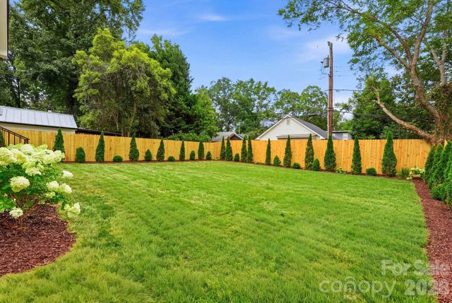 1412 Lyon Court, Charlotte, NC 28205