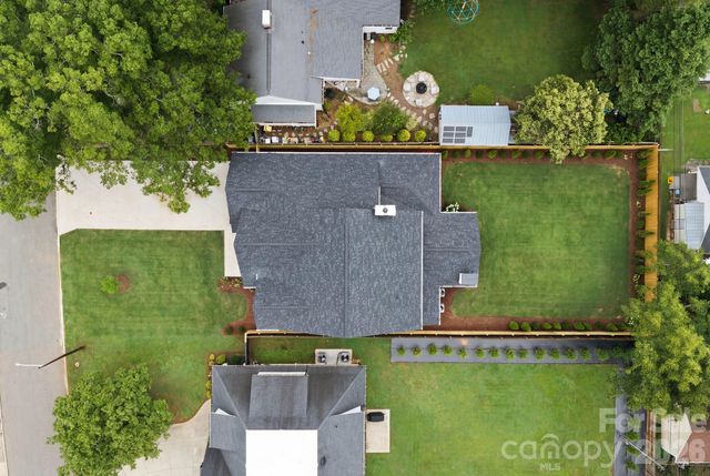 1412 Lyon Court, Charlotte, NC 28205