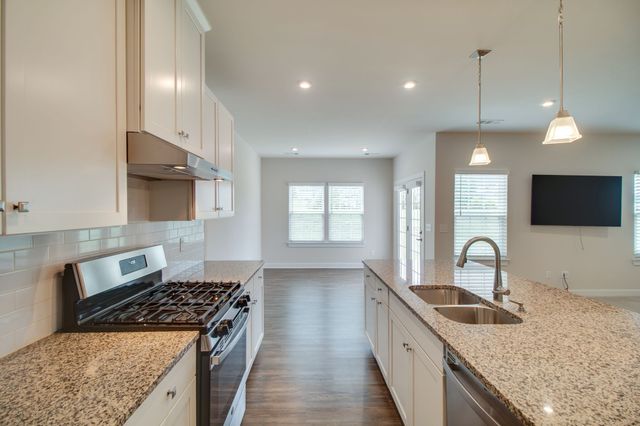 806 Mill Tree Ct, Smyrna, TN 37167