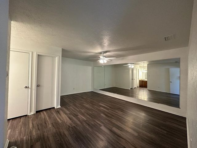 2818 Golfing Green Drive, Farmers Branch, TX 75234