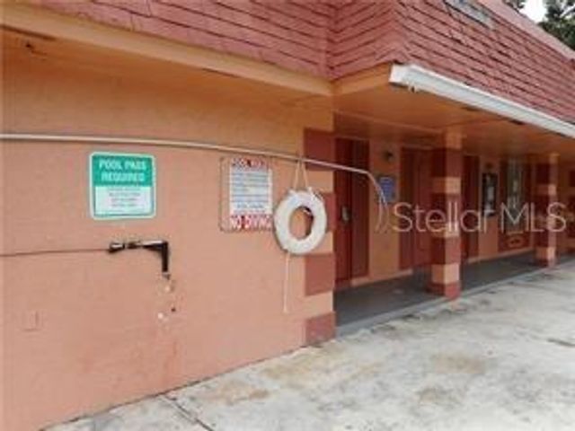 2929 W OAK RIDGE ROAD E8, Orlando, FL 32809