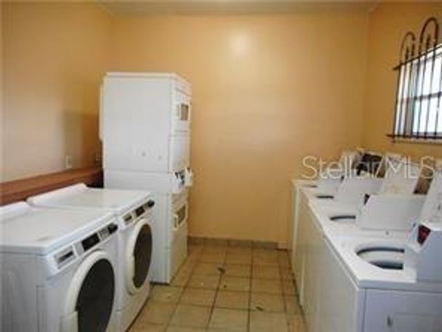 2929 W OAK RIDGE ROAD E8, Orlando, FL 32809