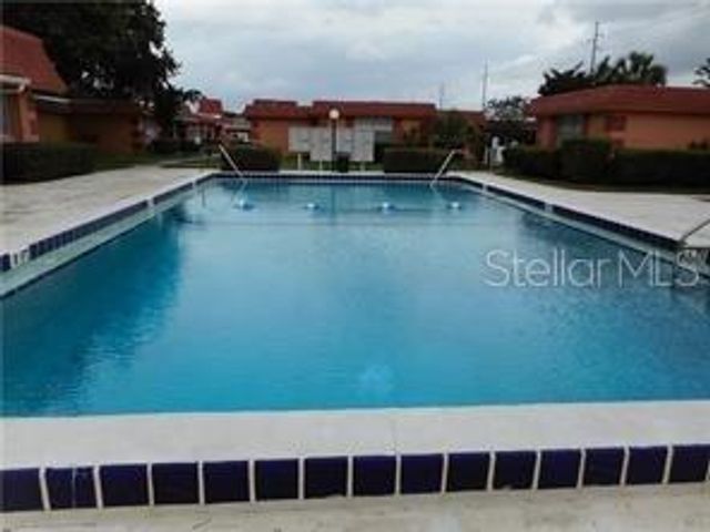 2929 W OAK RIDGE ROAD E8, Orlando, FL 32809