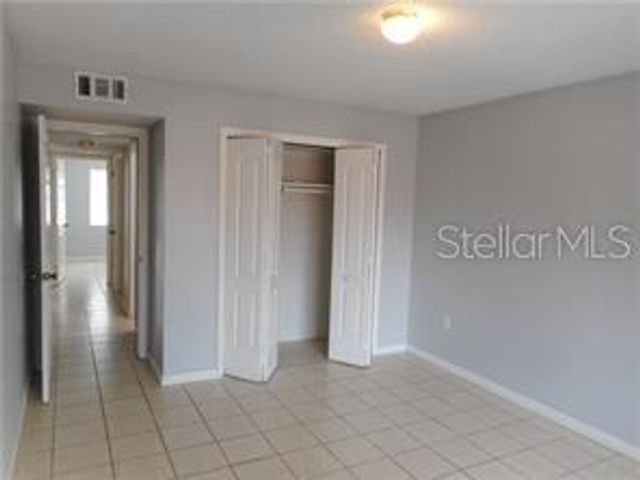 2929 W OAK RIDGE ROAD E8, Orlando, FL 32809