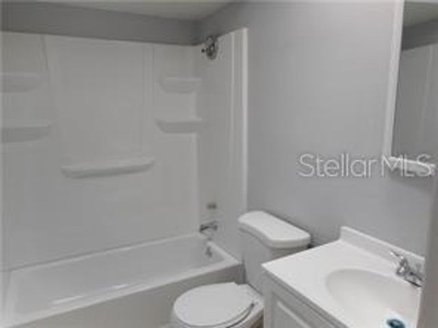 2929 W OAK RIDGE ROAD E8, Orlando, FL 32809