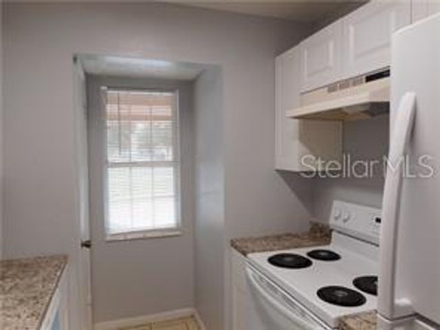 2929 W OAK RIDGE ROAD E8, Orlando, FL 32809