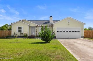 105 Lois Court, Richlands, NC 28574