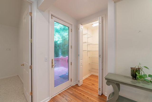 5654 Middle Creek Road, Ravenel, SC 29470