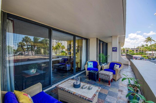 136 Lakeshore Drive 211, North Palm Beach, FL 33408