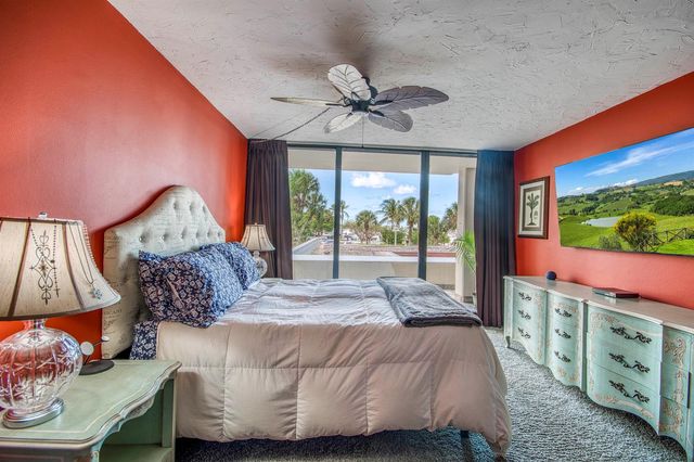 136 Lakeshore Drive 211, North Palm Beach, FL 33408