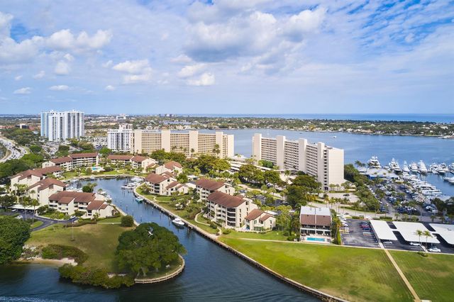 136 Lakeshore Drive 211, North Palm Beach, FL 33408