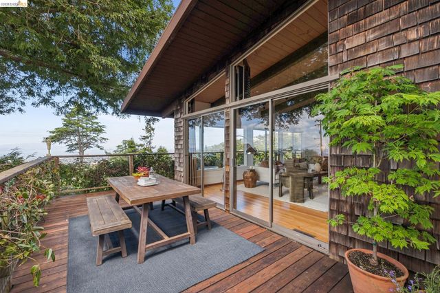 3560 Dwight Way, Berkeley, CA 94704
