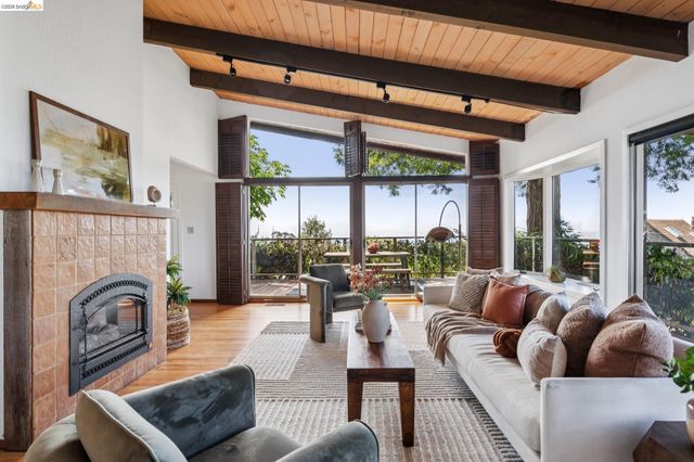 3560 Dwight Way, Berkeley, CA 94704
