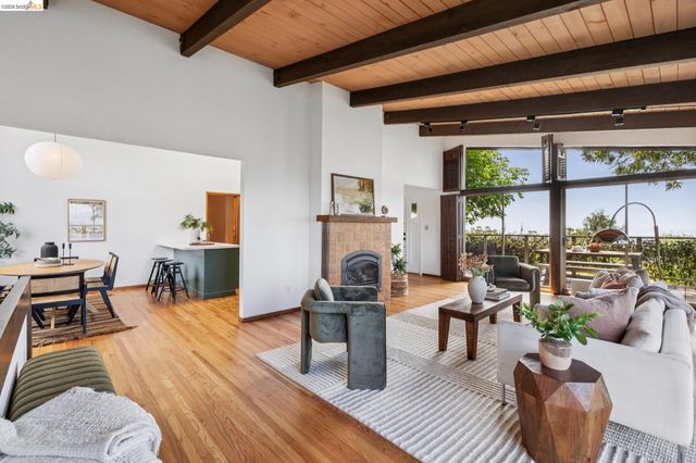 3560 Dwight Way, Berkeley, CA 94704