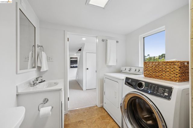 3560 Dwight Way, Berkeley, CA 94704