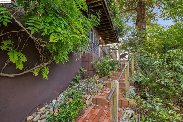 3560 Dwight Way, Berkeley, CA 94704