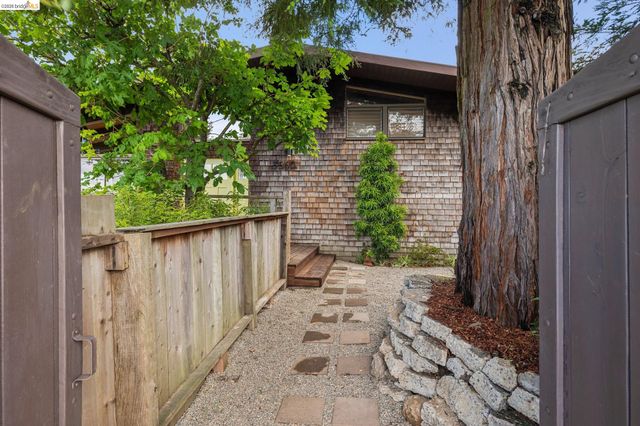 3560 Dwight Way, Berkeley, CA 94704