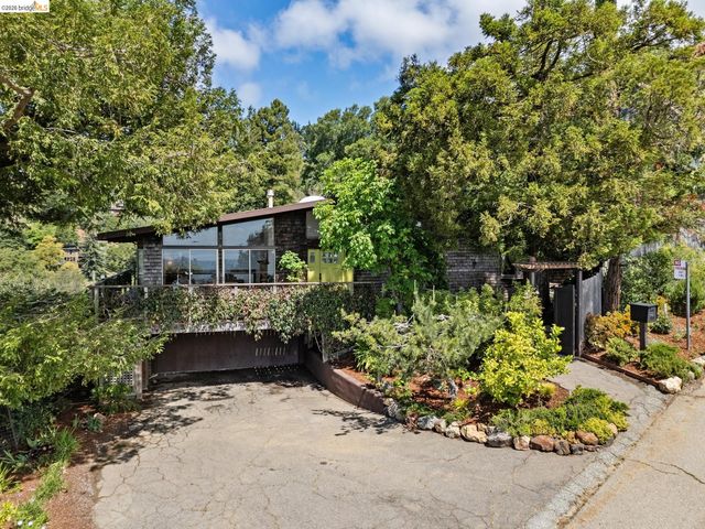 3560 Dwight Way, Berkeley, CA 94704