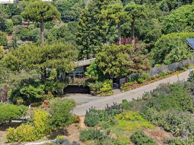 3560 Dwight Way, Berkeley, CA 94704