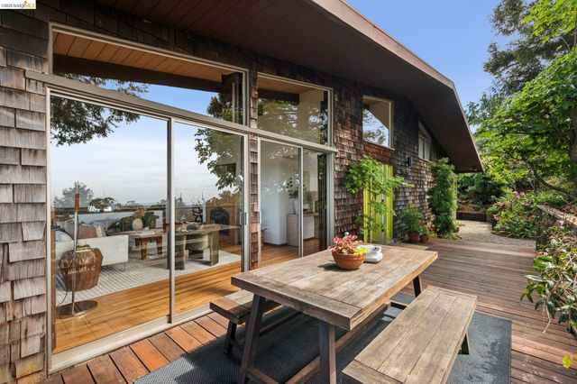 3560 Dwight Way, Berkeley, CA 94704