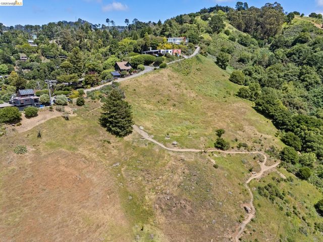 3560 Dwight Way, Berkeley, CA 94704