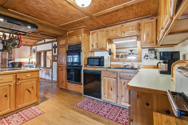 302 Kennon Circle, Palo Pinto, TX 76484