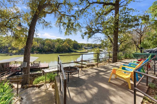 302 Kennon Circle, Palo Pinto, TX 76484