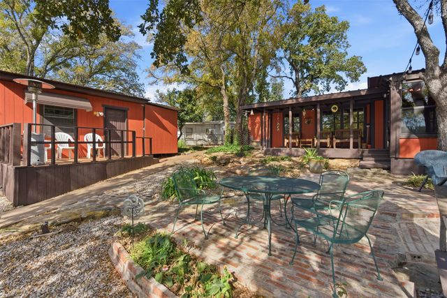 302 Kennon Circle, Palo Pinto, TX 76484