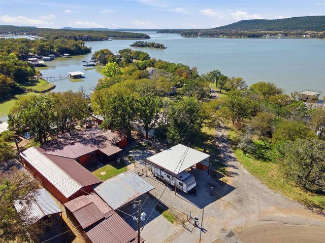 302 Kennon Circle, Palo Pinto, TX 76484