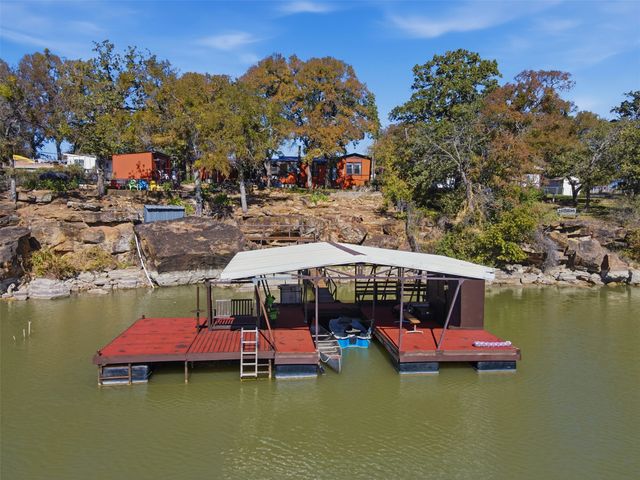 302 Kennon Circle, Palo Pinto, TX 76484