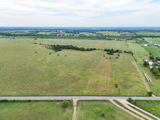 5211 Chadwick Hogan Road, Chappell Hill, TX 77426