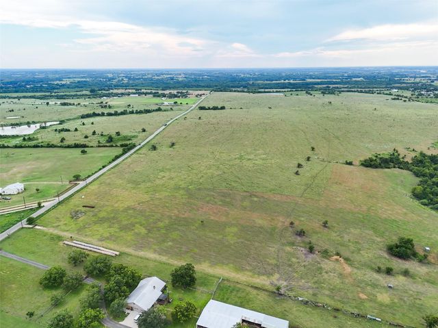 5211 Chadwick Hogan Road, Chappell Hill, TX 77426