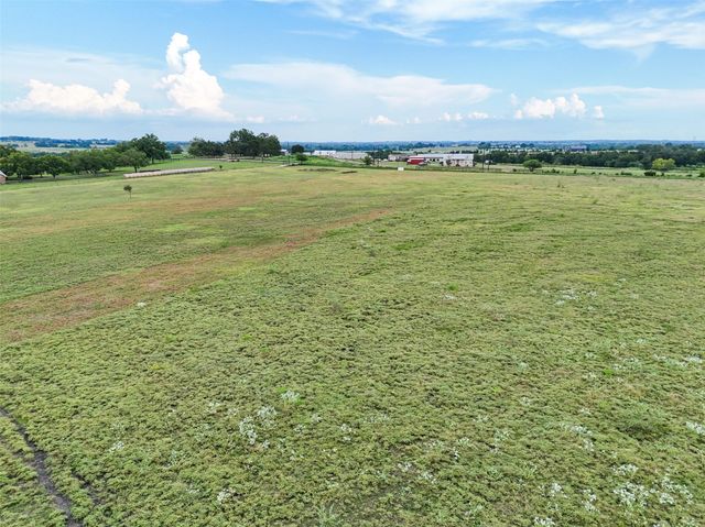 5211 Chadwick Hogan Road, Chappell Hill, TX 77426