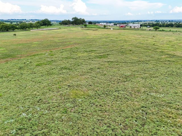 5211 Chadwick Hogan Road, Chappell Hill, TX 77426