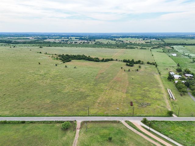 5211 Chadwick Hogan Road, Chappell Hill, TX 77426