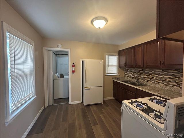 1787 Morris Avenue, Lincoln Park, MI 48146