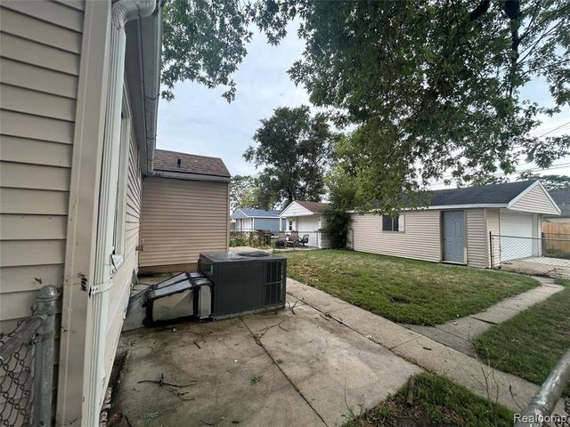 1787 Morris Avenue, Lincoln Park, MI 48146