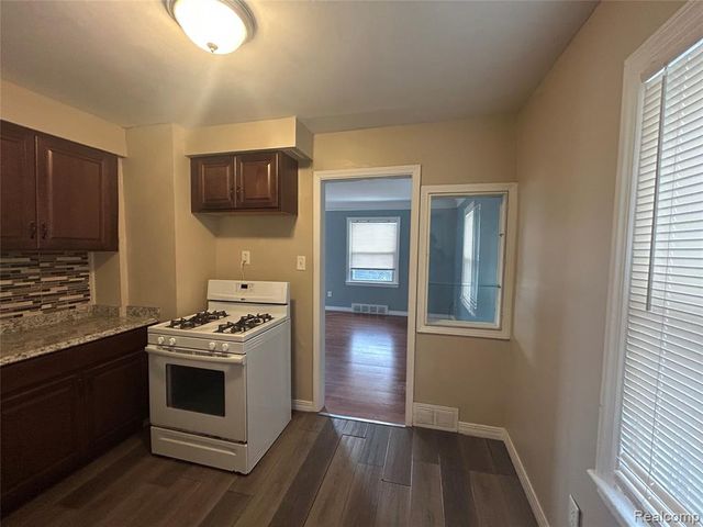 1787 Morris Avenue, Lincoln Park, MI 48146