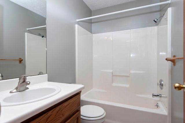 3121 W Harrison Street, Springfield, MO 65802