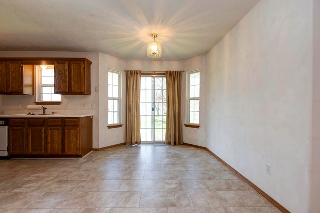 3121 W Harrison Street, Springfield, MO 65802