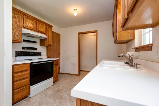 3121 W Harrison Street, Springfield, MO 65802