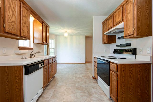 3121 W Harrison Street, Springfield, MO 65802