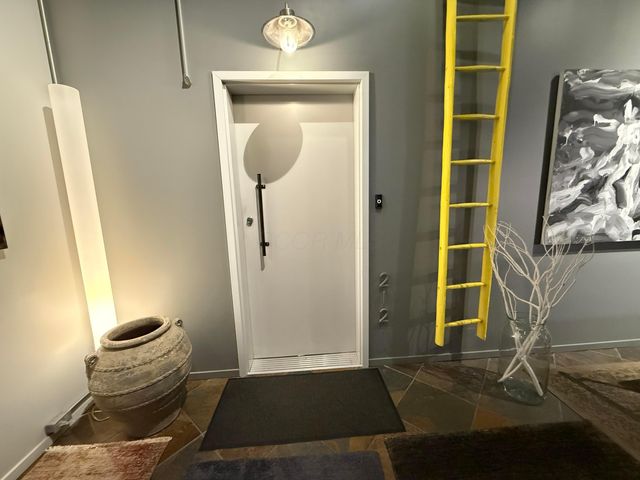 17 W 3rd Avenue, 212, Columbus, OH 43201