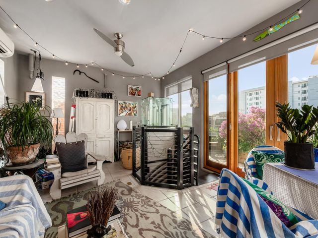 17 W 3rd Avenue, 212, Columbus, OH 43201