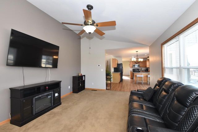 W142N9823 Amber DRIVE, Germantown, WI 53022