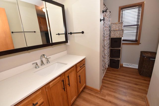 W142N9823 Amber DRIVE, Germantown, WI 53022