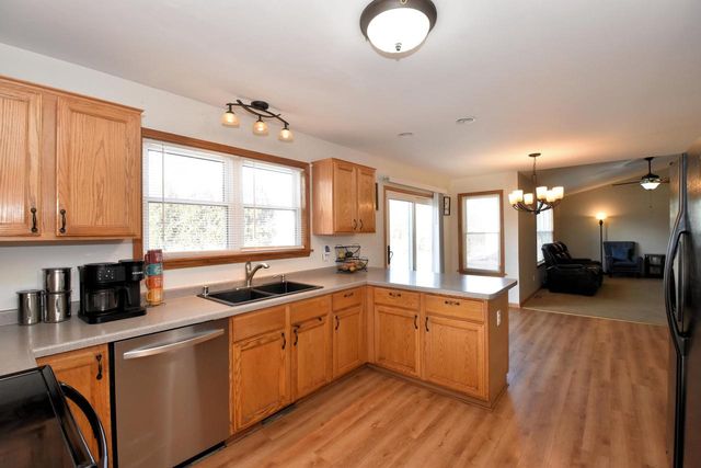 W142N9823 Amber DRIVE, Germantown, WI 53022